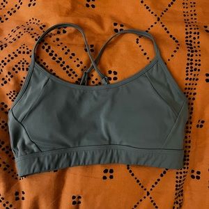 Alphalete sports bra size M